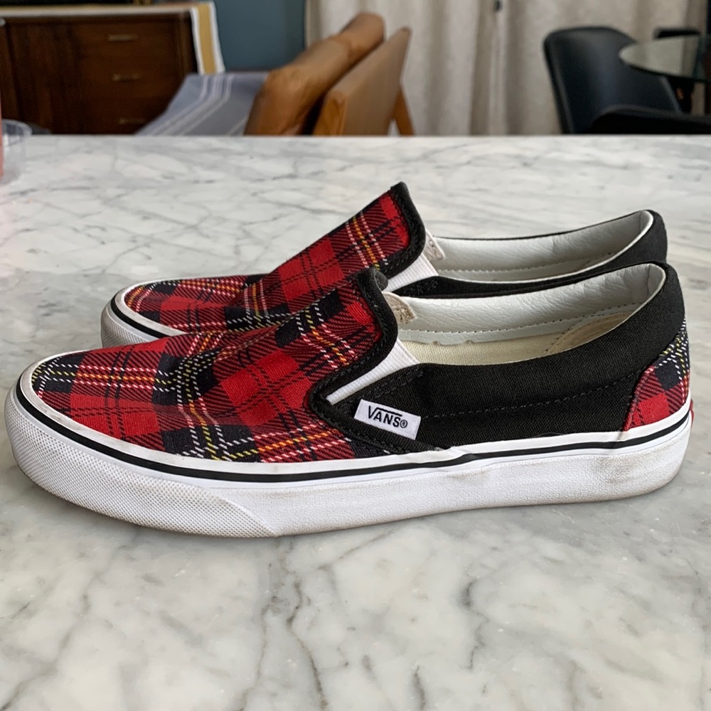 Vans slip on plaid